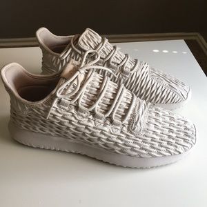 ADIDAS TUBULAR.  sz. 11